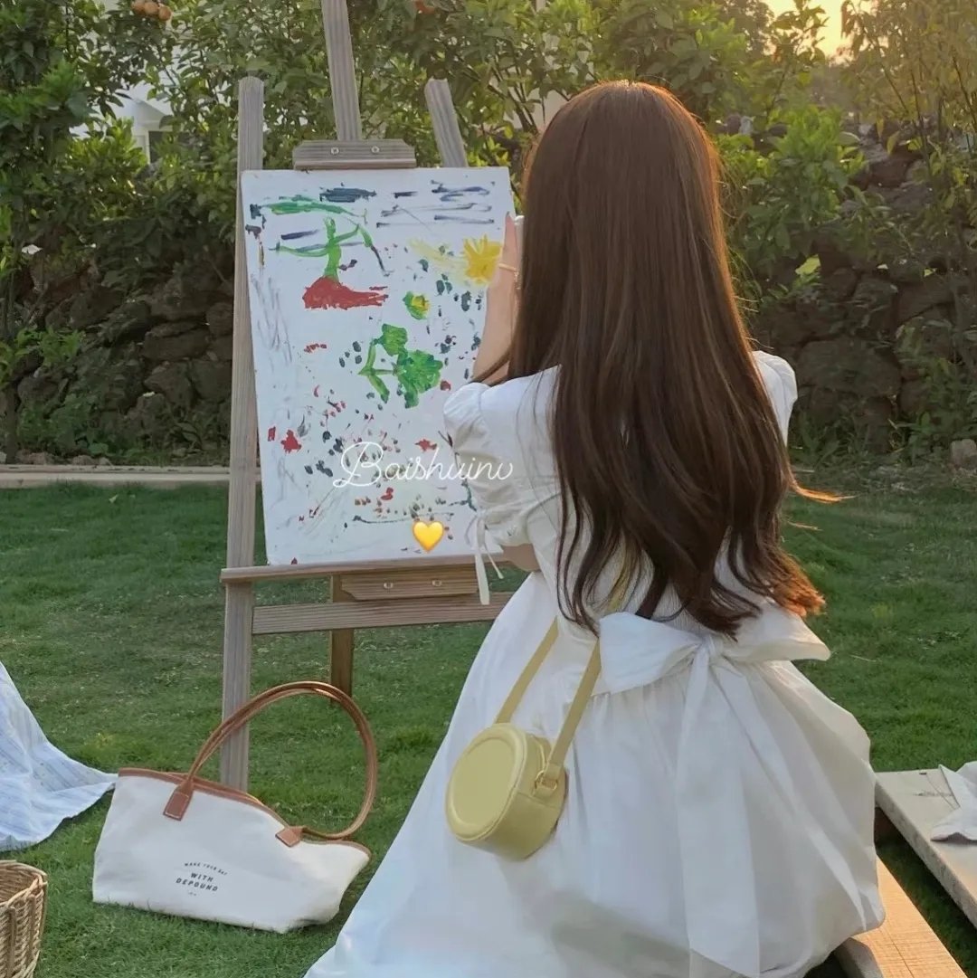 踏浪女人